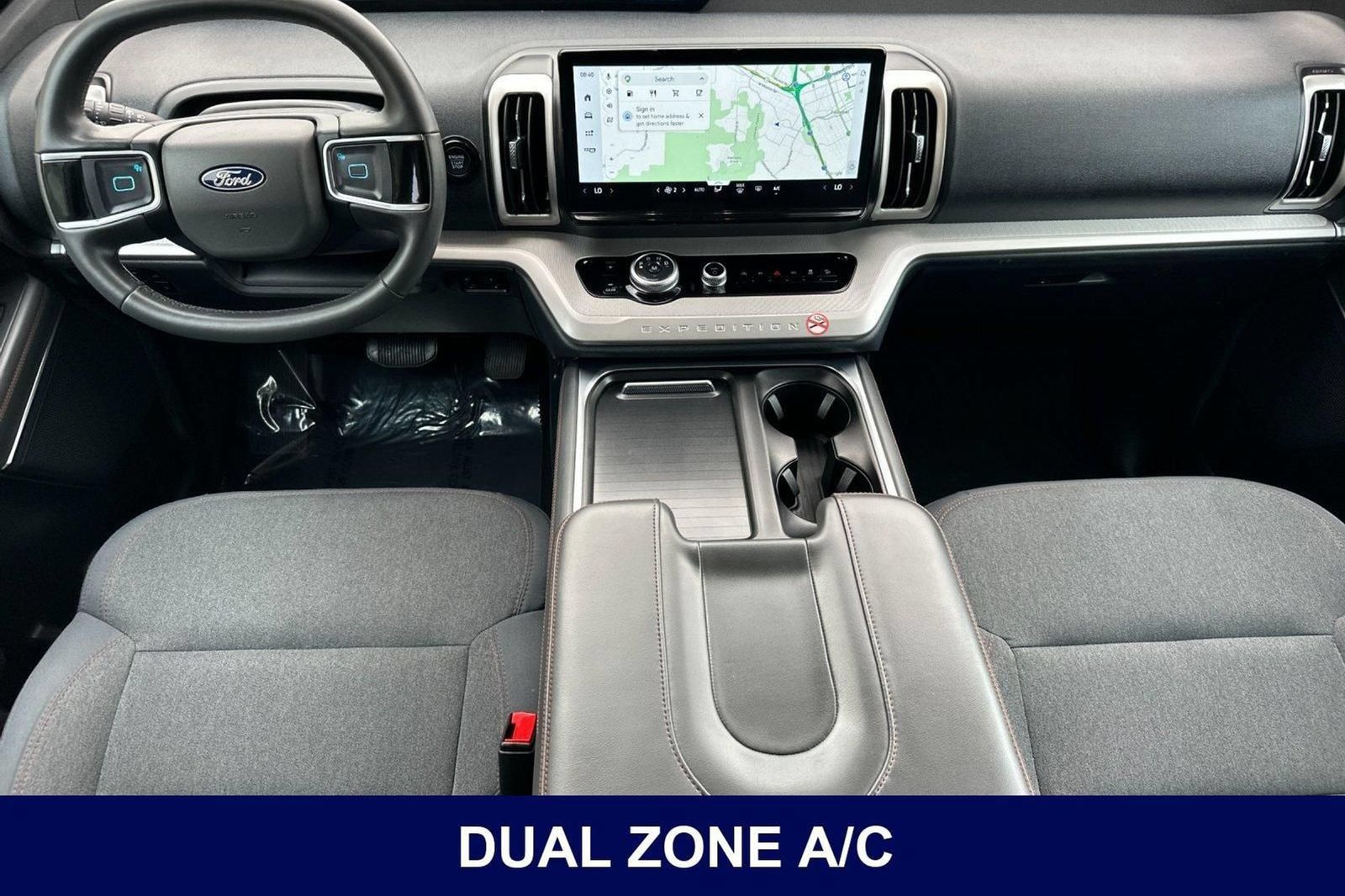 Used 2025 Ford Expedition Active AWD/4WD image 17