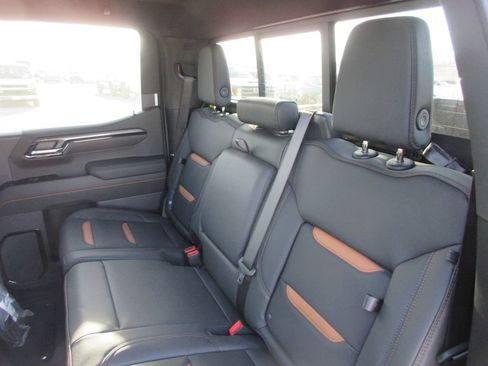New 2026 GMC Sierra 1500 AT4 w/ AT4 Premium Package AWD/4WD image 17