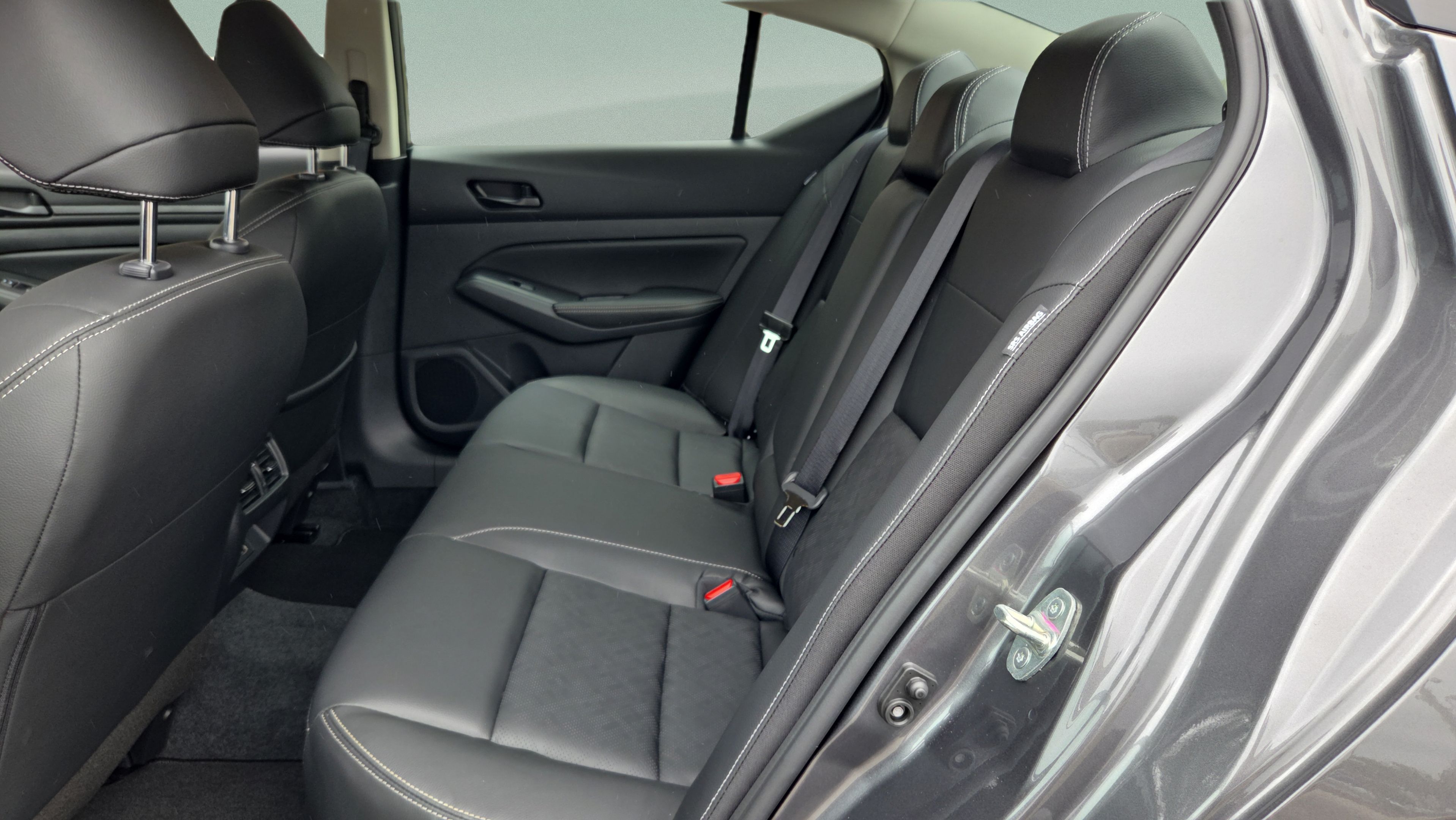 Used 2026 Nissan Altima 2.5 SV w/ SV Premium Package FWD image 10