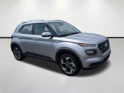 Used 2023 Hyundai Venue SEL