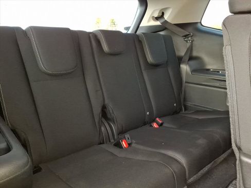 Used 2023 Subaru Ascent Premium w/ Convenience Package image 8