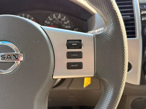 Used 2014 Nissan Frontier SV w/ SV Value Truck Package RWD image 23
