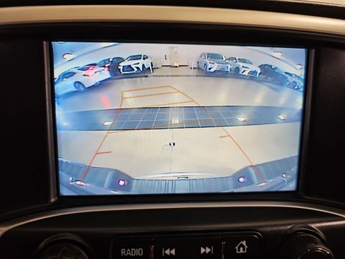 Used 2018 GMC Sierra 1500 SLT w/ Suspension Package, Off-Road image 25