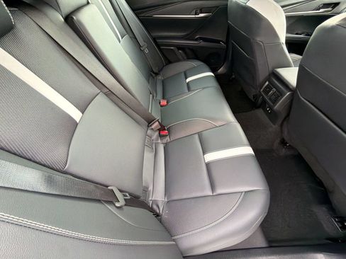 Certified 2025 Toyota Camry SE FWD image 33