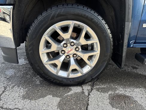 Used 2018 GMC Sierra 1500 SLT w/ SLT Premium Package image 10