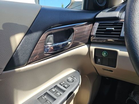 Used 2016 Honda Accord EX image 67