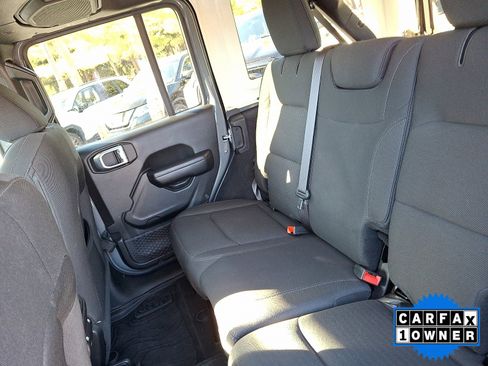 Used 2019 Jeep Wrangler Unlimited Sport S image 18