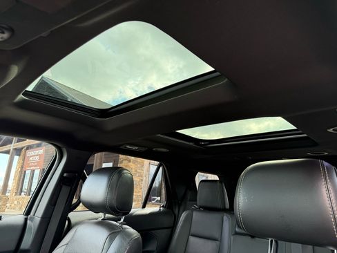 Used 2015 Ford Explorer Sport w/ Equipment Group 401A image 39