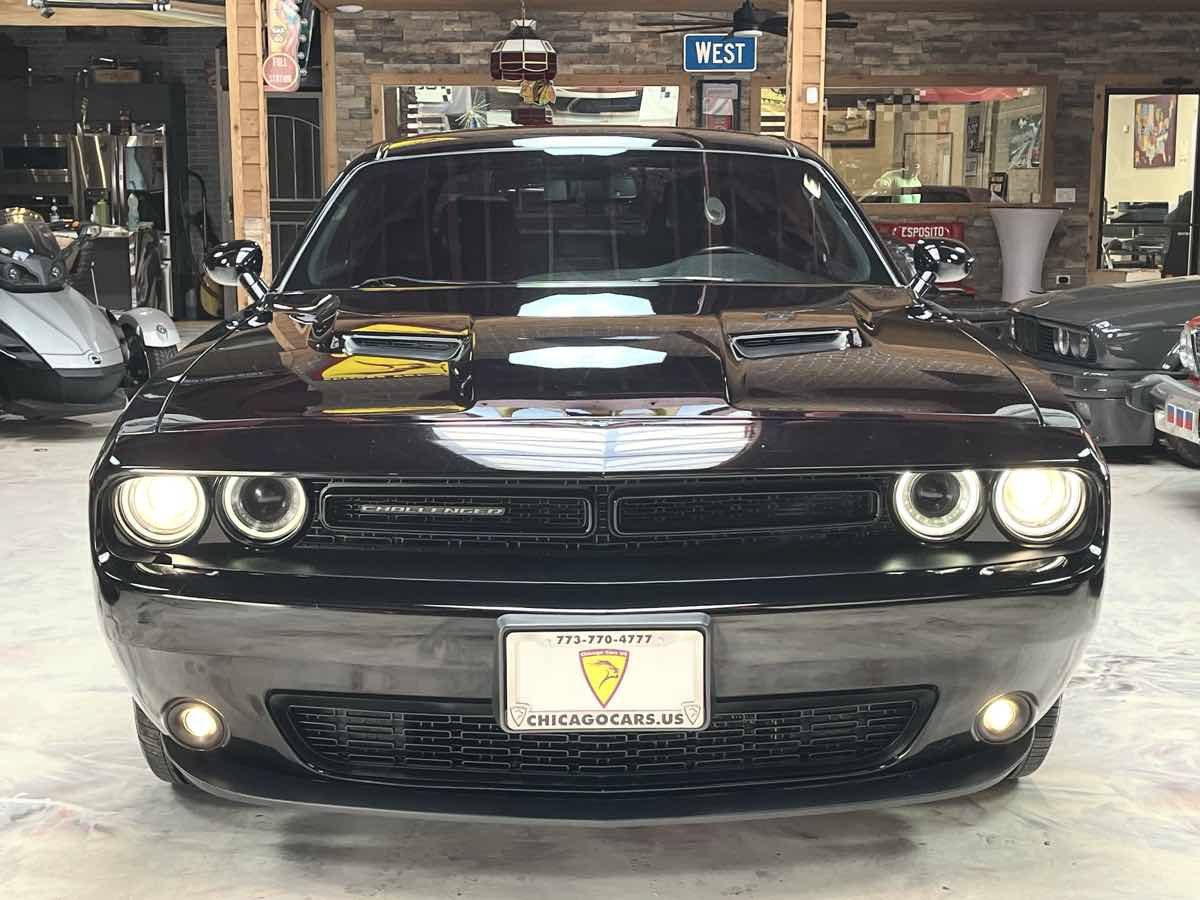Used 2018 Dodge Challenger SXT Plus RWD image 7