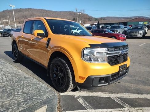 Used 2022 Ford Maverick Lariat w/ Lariat Luxury Package image 3