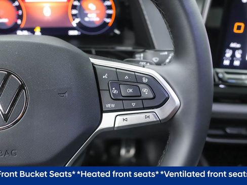 Used 2025 Volkswagen Atlas Peak Edition SE image 14