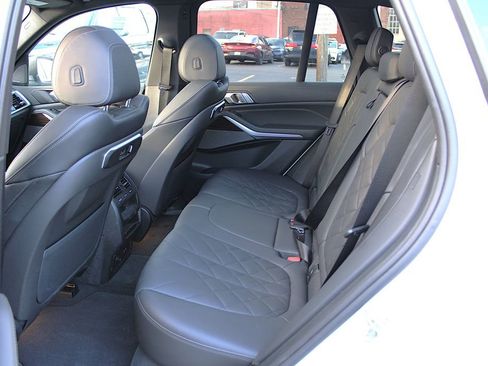 Used 2026 BMW X5 xDrive40i image 8
