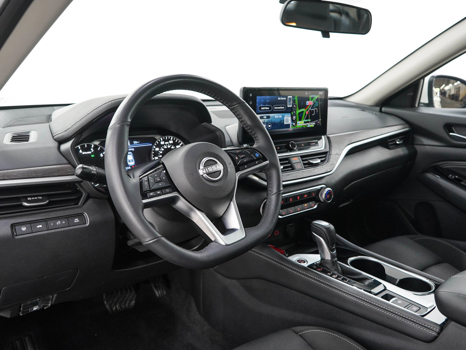 Used 2023 Nissan Altima 2.5 SV w/ SV Premium Package AWD/4WD image 23