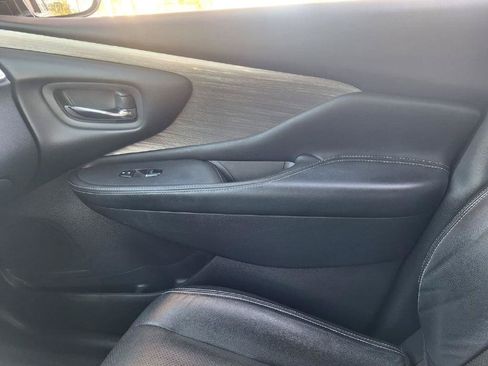 Used 2016 Nissan Murano Platinum w/ Platinum Technology Package FWD image 5