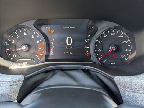 Used 2023 Jeep Compass Latitude AWD/4WD image 31