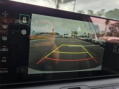 New 2025 Kia K4 EX image 18