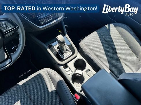 Used 2025 Subaru Forester Premium AWD/4WD image 24