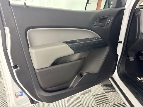 Used 2020 Chevrolet Colorado W/T w/ WT Convenience Package image 10