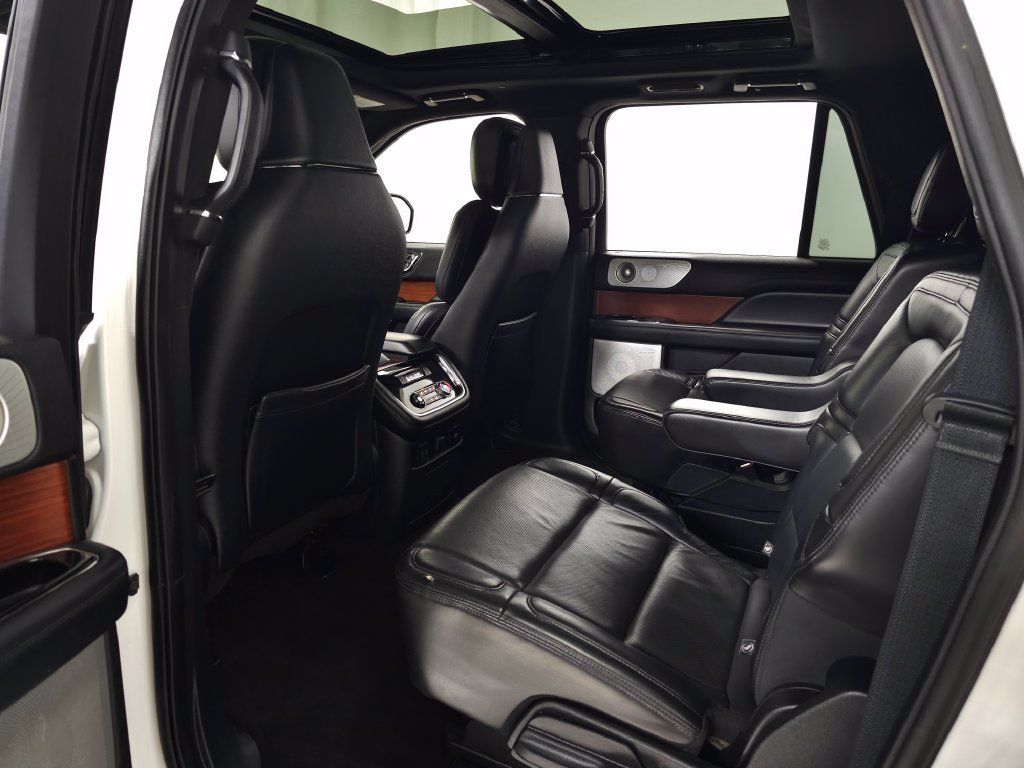 Used 2020 Lincoln Navigator L Reserve w/ Luxury Package AWD/4WD image 40