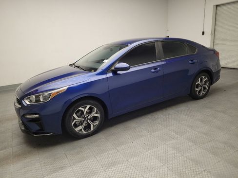 Used 2020 Kia Forte LXS FWD image 2
