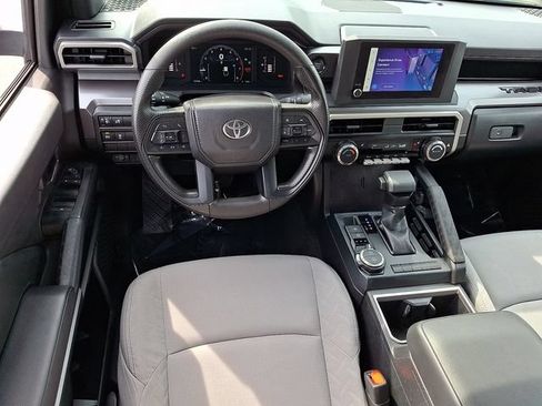 Used 2025 Toyota Tacoma SR5 AWD/4WD image 11