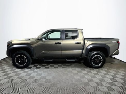 Used 2024 Toyota Tacoma TRD Off-Road w/ TRD Off Road Upgrade Package AWD/4WD image 4