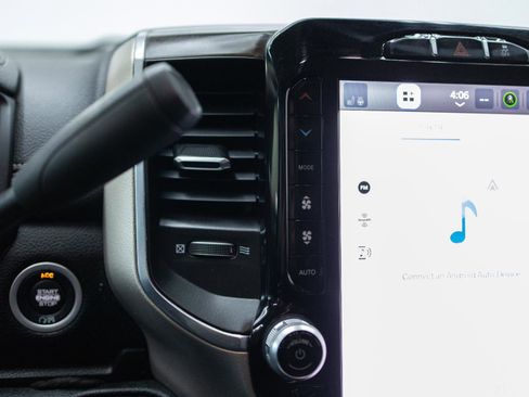 Used 2024 RAM 2500 Laramie image 30