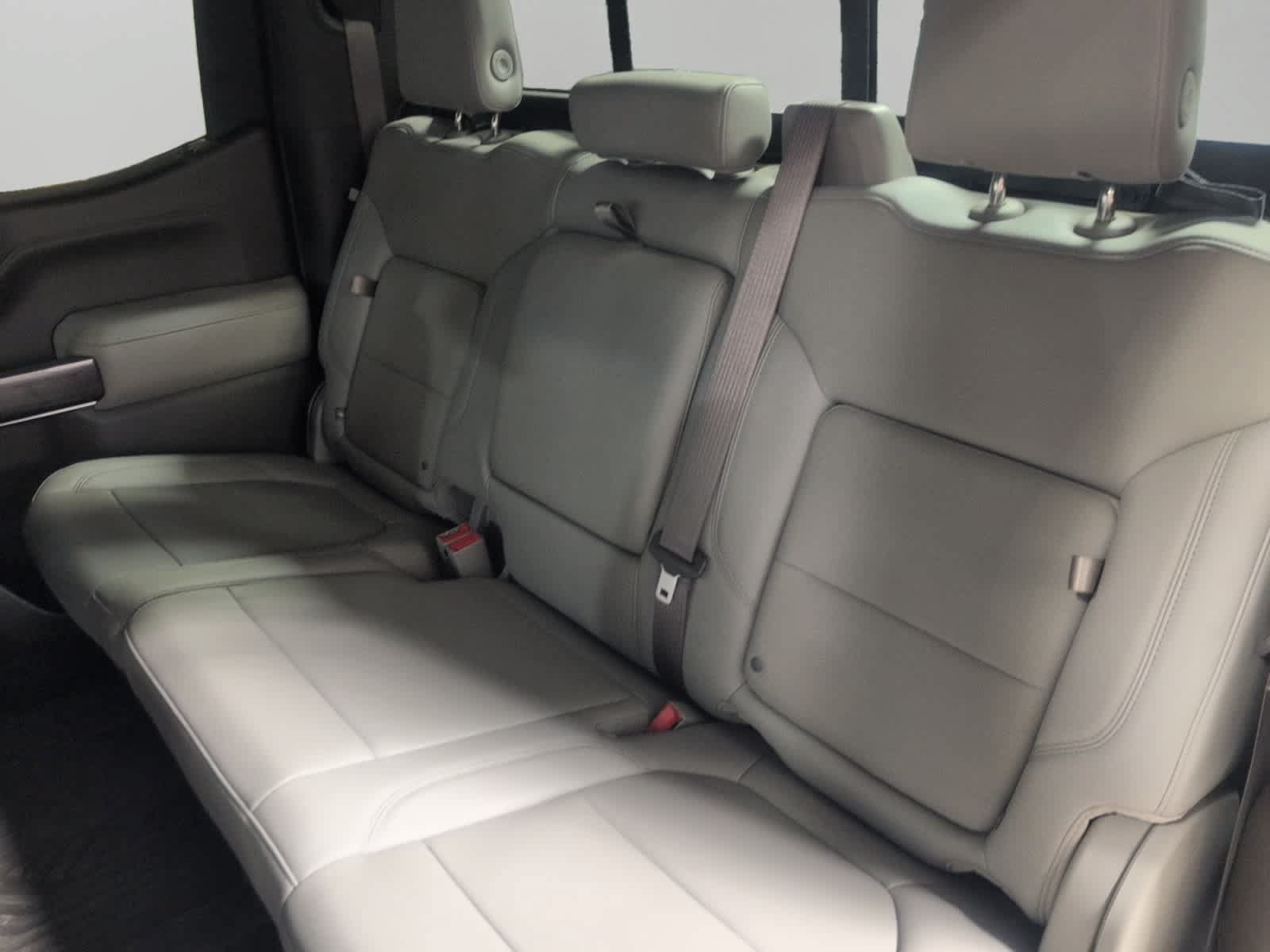 Used 2020 Chevrolet Silverado 1500 LTZ AWD/4WD image 13