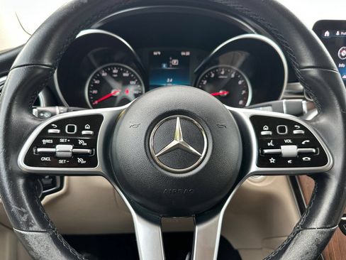 Used 2021 Mercedes-Benz GLC 300 4MATIC image 27