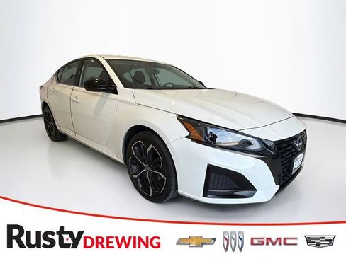 Used 2024 Nissan Altima 2.5 SR AWD/4WD image 1