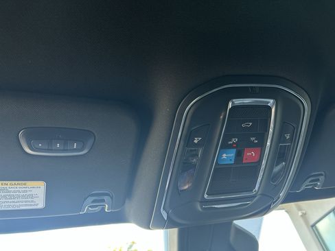 Used 2024 Jeep Wagoneer L Series II image 16