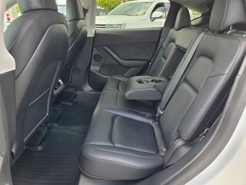Used 2022 Tesla Model Y Performance AWD/4WD image 7
