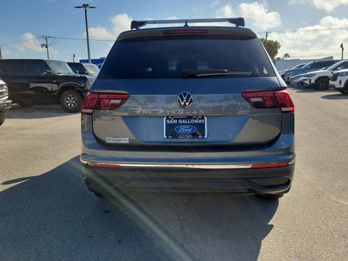 Used 2023 Volkswagen Tiguan SE image 5