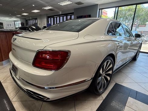 Used 2022 Bentley Flying Spur V8 AWD/4WD image 14