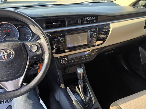 Used 2015 Toyota Corolla LE FWD image 42