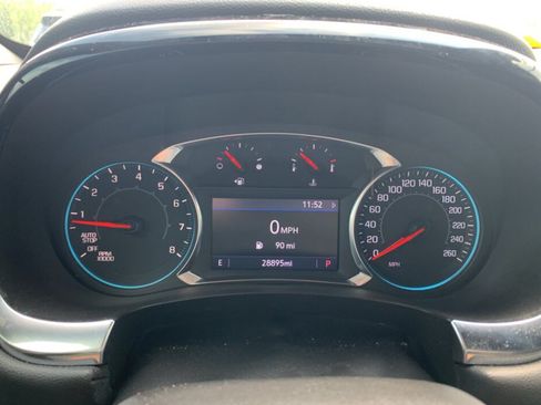 Used 2023 Chevrolet Traverse LT w/ Rear Camera Mirror Package AWD/4WD image 12
