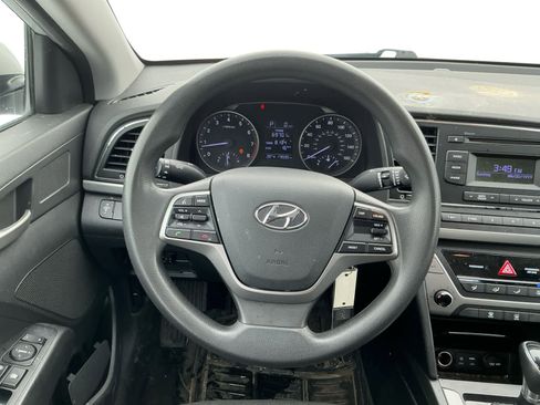 Used 2018 Hyundai Elantra SE w/ Cargo Package image 10