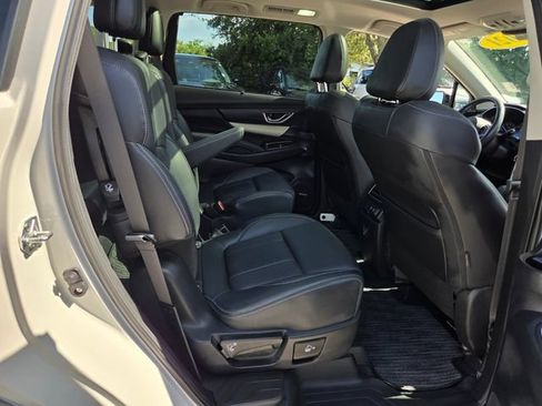 Used 2021 Subaru Ascent Limited w/ Technology Package AWD/4WD image 24