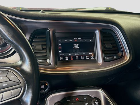 Used 2020 Dodge Challenger SXT image 18