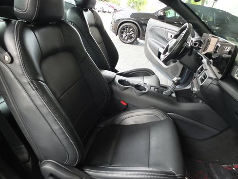 Used 2025 Ford Mustang GT Premium RWD image 19