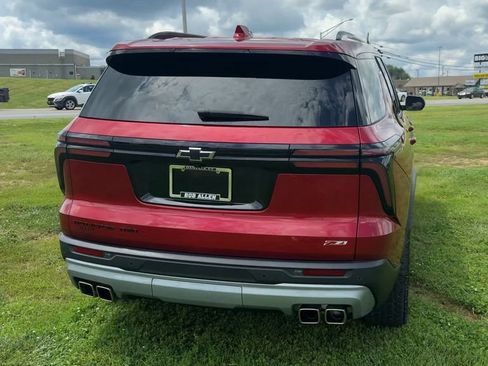 Used 2025 Chevrolet Traverse Z71 AWD/4WD image 6