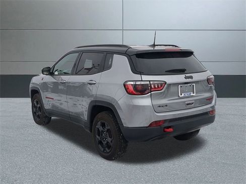 Used 2024 Jeep Compass Trailhawk image 4