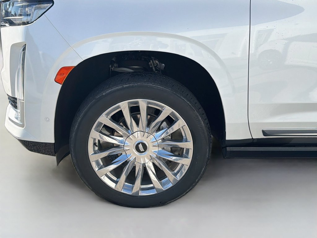 Used 2024 Cadillac Escalade ESV Premium Luxury w/ Performance Package AWD/4WD image 34