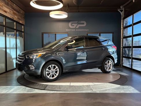 Used 2019 Ford Escape SE FWD image 7
