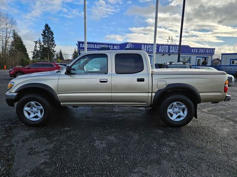 Used 2004 Toyota Tacoma PreRunner image 2