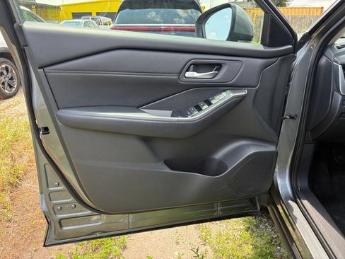 Used 2026 Nissan Rogue SL AWD/4WD image 18