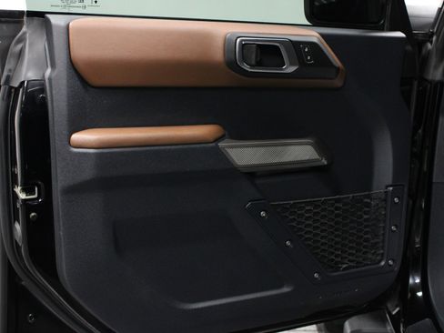 Used 2021 Ford Bronco Outer Banks image 11