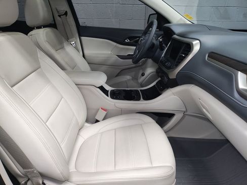 Used 2023 GMC Acadia Denali w/ Denali Ultimate Package AWD/4WD image 7