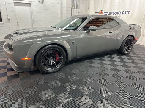 Used 2019 Dodge Challenger SRT Hellcat RWD image 5