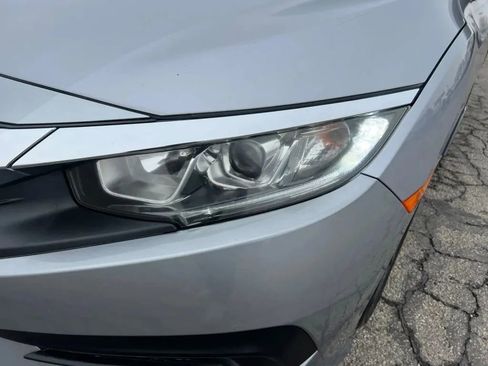 Used 2018 Honda Civic EX image 26